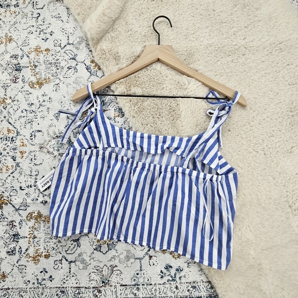 Old Navy Cami Crop Top Blue and White Stripe Large - Picture 8 of 9